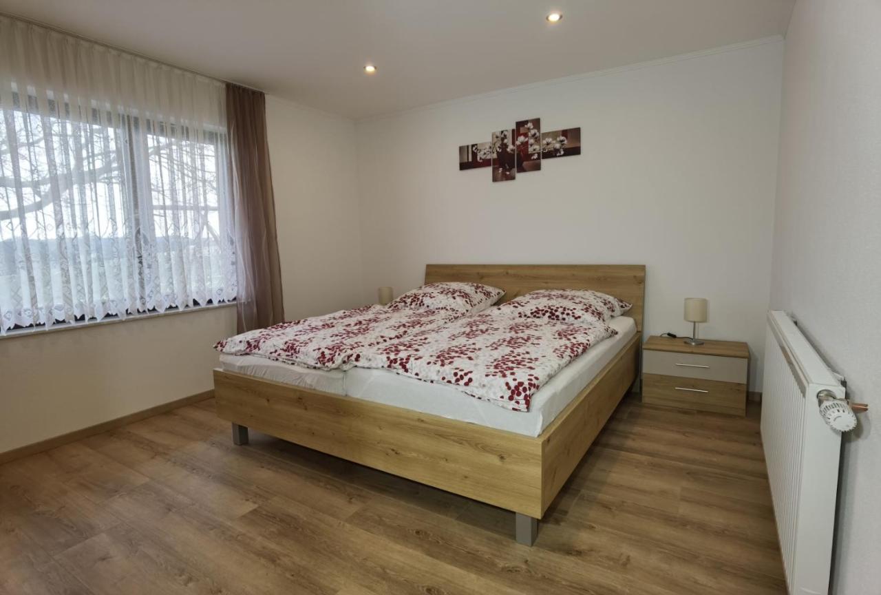 Ferienwohnung Hockertz Habscheid エクステリア 写真